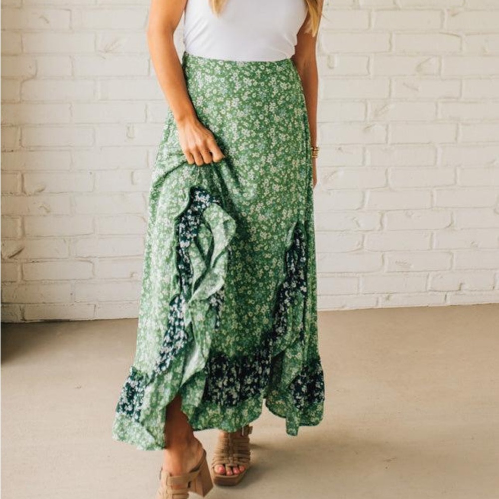 Double Side Slits Ruffled Maxi Skirt - Picture 1 of 16